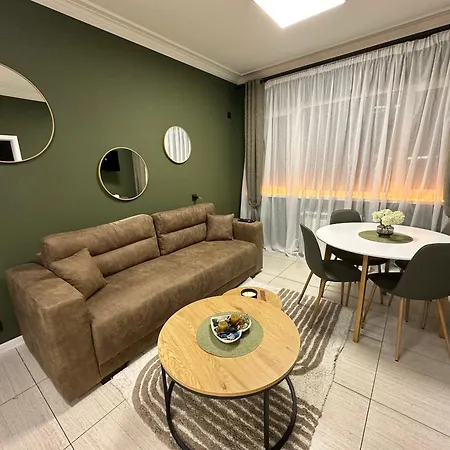Center Nest Sofia