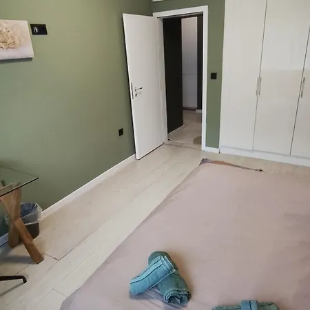Center Nest Apartment *